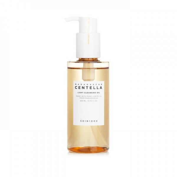 Гідрофільна олія SKIN1004 Madagascar Centella Light Cleansing Oil 200 мл 830грн.