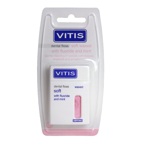 Зубна нитка з м'ятою і фтором VITIS 50 м
